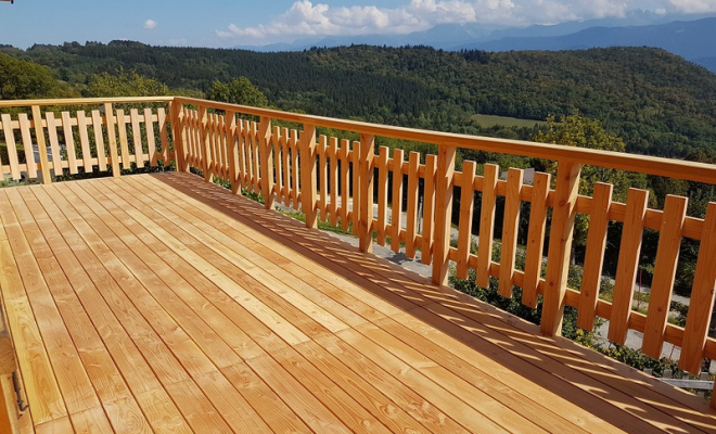  2018 Septembre - Terrasse bois sur poteaux en Mélèze et Pin Douglas à St Bernard du Touvet (Isère - 38), Chambéry, STRUCTURES BOIS & Compagnie