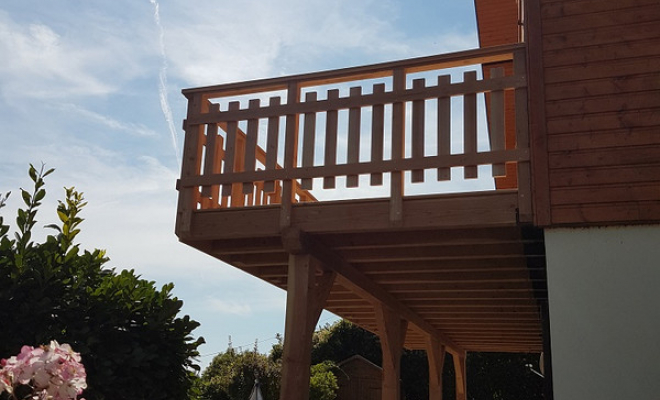  2018 Septembre - Terrasse bois sur poteaux en Mélèze et Pin Douglas à St Bernard du Touvet (Isère - 38), Chambéry, STRUCTURES BOIS & Compagnie