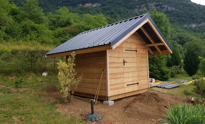  2020 Mai - fabrication d'un abri de jardin en Mélèze de scierie à St Alban Leysse (Savoie - 73), Chambéry, STRUCTURES BOIS & Compagnie