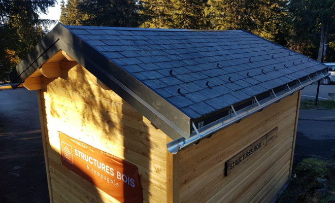  2020 Octobre - Chalet Abri en bois Mélèze isolé en laine de bois et couvert en ardoises naturelles à Méribel (Savoie - 73), Chambéry, STRUCTURES BOIS & Compagnie