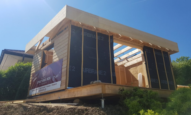  Conception et fabrication d'un studio de jardin / atelier de peinture de 20m² habillé de mélèze et zinguerie sur mesure gris anthracite en Haute Savoie à Cusy, Chambéry, STRUCTURES BOIS & Compagnie