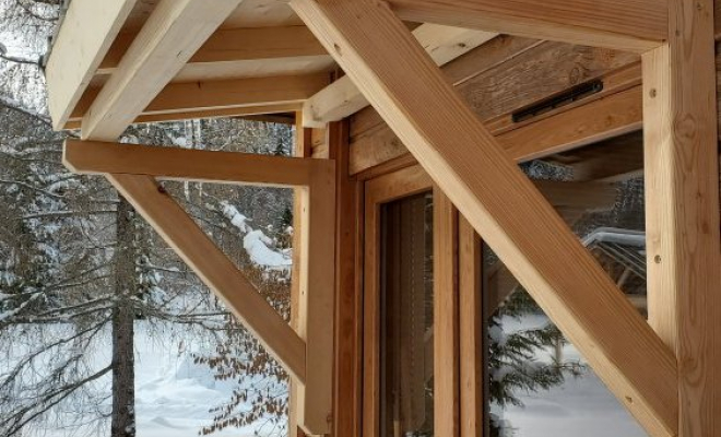  Construction d'un auvent d'entrée ou marquise sur un chalet bois à La Féclaz (Savoie - 73), Chambéry, STRUCTURES BOIS & Compagnie