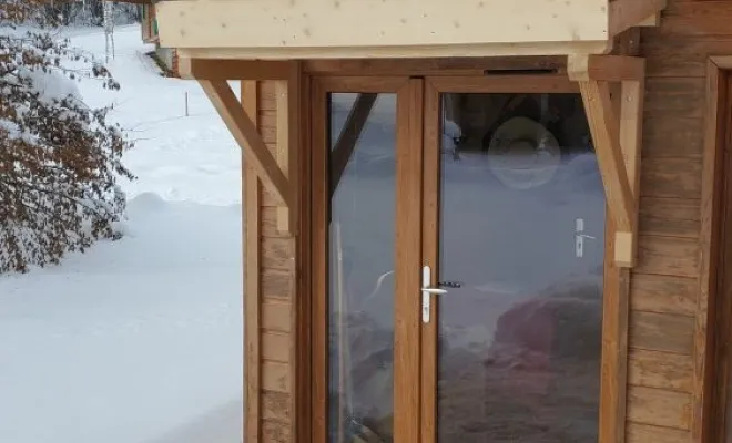  Construction d'un auvent d'entrée ou marquise sur un chalet bois à La Féclaz (Savoie - 73), Chambéry, STRUCTURES BOIS & Compagnie