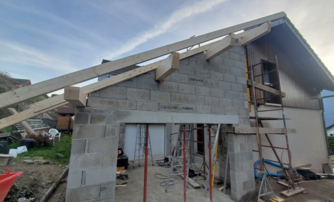  Extension de toiture avec charpente et couverture en tuiles + isolation sarking + création d'une quadruple fenêtre de toit à Tresserve (Savoie - 73), Chambéry, STRUCTURES BOIS & Compagnie