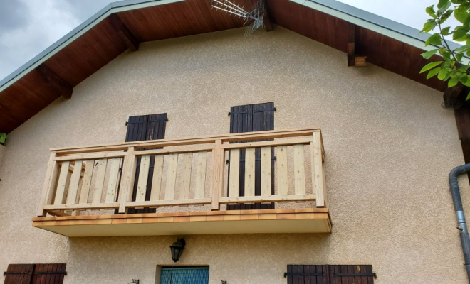  Rénovation d'un garde corps de balcon à Thoiry ( Savoie - 73), Chambéry, STRUCTURES BOIS & Compagnie