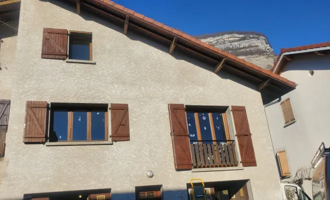  Rénovation de volets et huisseries extérieures à Crolles (Isère - 38), Chambéry, STRUCTURES BOIS & Compagnie