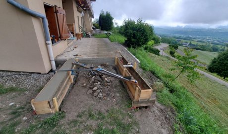 Rénovation et Agrandissement d'une terrasse en bois Mélèze sur structure en Pin Autoclave à St Pierre d'Albigny (Savoie - 73)